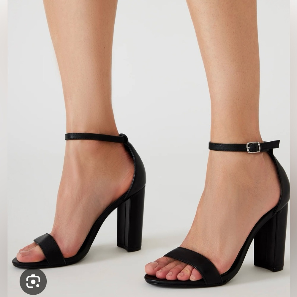 Steve Madden Carrson black leather heels
